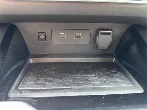 Used 2024 Nissan Altima 2.5 SV w/ SV Premium Package image 32