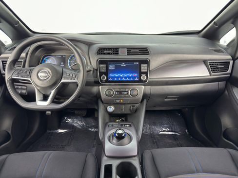 Used 2023 Nissan Leaf S image 11
