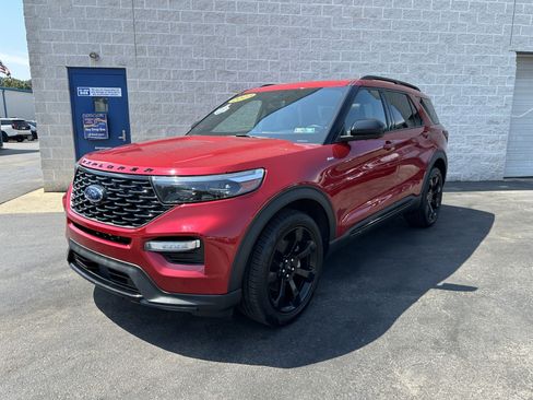 Used 2023 Ford Explorer ST-Line w/ Class IV Trailer Tow Package AWD/4WD image 1