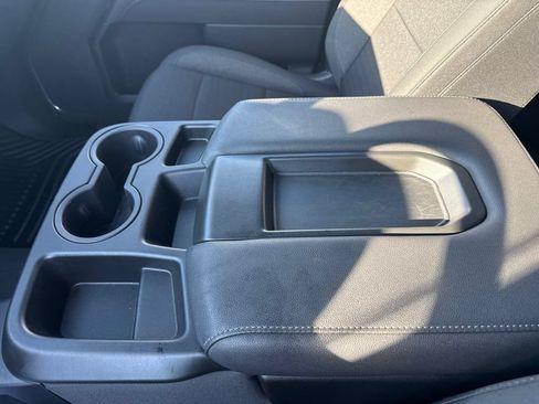 Used 2025 Chevrolet Silverado 1500 LT AWD/4WD image 19