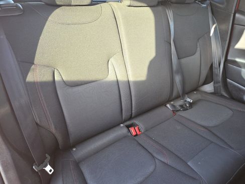 Used 2016 Jeep Renegade Trailhawk image 18