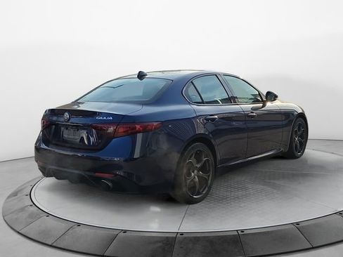 Used 2017 Alfa Romeo Giulia Ti w/ TI 19" Sport Package image 5