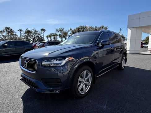 Certified 2022 Volvo XC90 T5 Momentum image 7