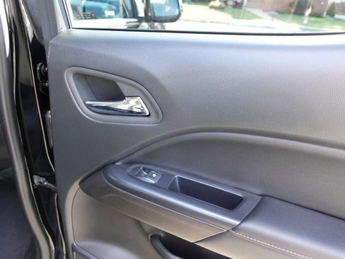 Used 2022 GMC Canyon AT4 image 29