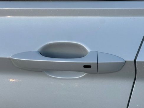 Certified 2023 Volkswagen Jetta SE w/ Panoramic Sunroof Package image 12