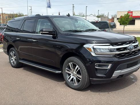 Used 2023 Ford Expedition Max Limited AWD/4WD image 3