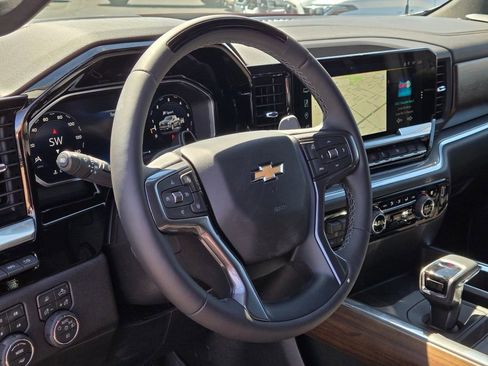 New 2026 Chevrolet Silverado 1500 High Country w/ High Country Premium Package AWD/4WD image 11