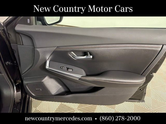 Used 2021 Nissan Sentra SR w/ SR Premium Package FWD image 19