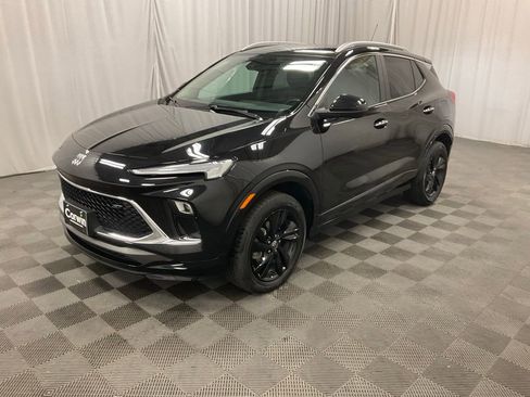 Used 2024 Buick Encore GX Sport Touring image 8