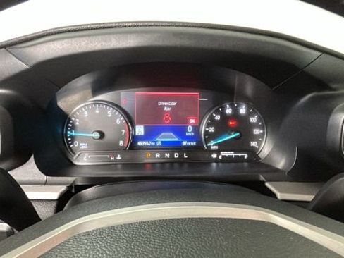 Used 2023 Ford Explorer XLT AWD/4WD image 18