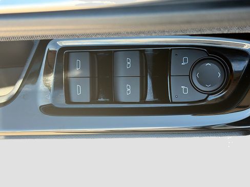 Used 2024 Honda Prologue EX image 15