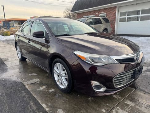 Used 2015 Toyota Avalon XLE Premium image 3