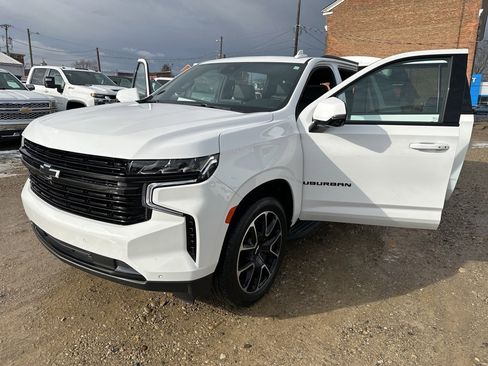Used 2023 Chevrolet Suburban RST w/ Luxury Package image 31