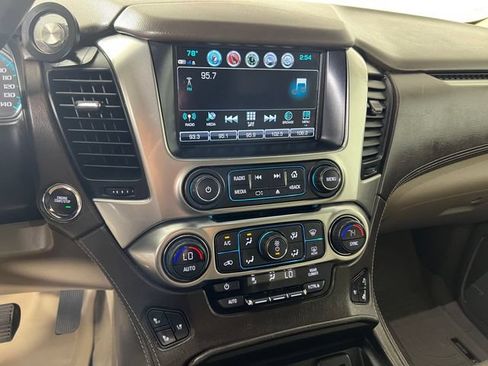 Used 2019 Chevrolet Suburban Premier RWD image 19