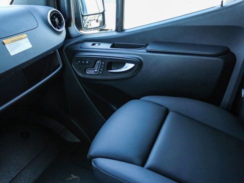 Used 2024 Mercedes-Benz Sprinter 144 Cargo image 41