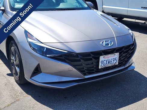 Certified 2023 Hyundai Elantra SEL FWD image 9