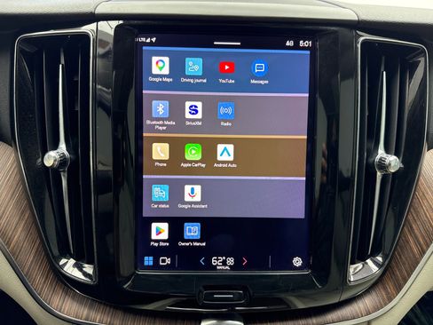 Used 2022 Volvo XC60 B5 Momentum w/ Protection Package Premier image 27