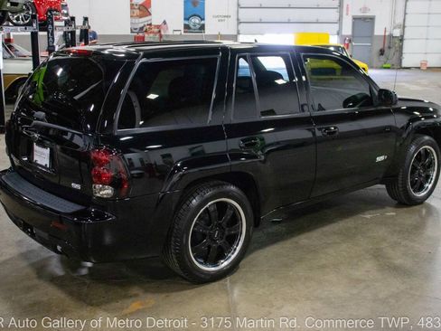 Used 2008 Chevrolet TrailBlazer SS w/ Sun And 6-Disc Cd Package AWD/4WD image 7
