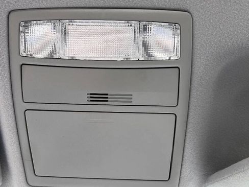 Used 2011 Toyota Camry FWD image 23