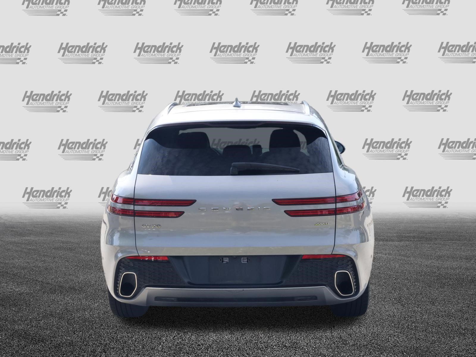 Used 2022 Genesis GV70 2.5T w/ Advanced Package AWD/4WD image 8