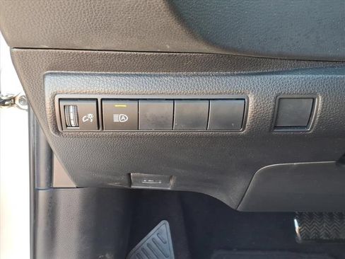 Used 2020 Toyota Corolla LE FWD image 20