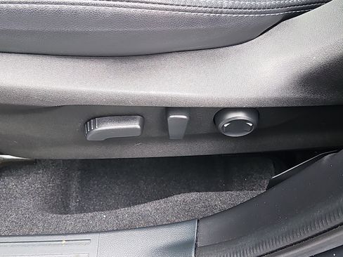 Certified 2023 Subaru Forester Limited image 14