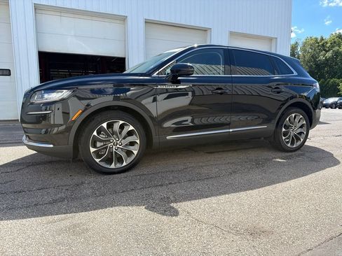 Used 2022 Lincoln Nautilus Reserve w/ Equipment Group 201A FWD image 4