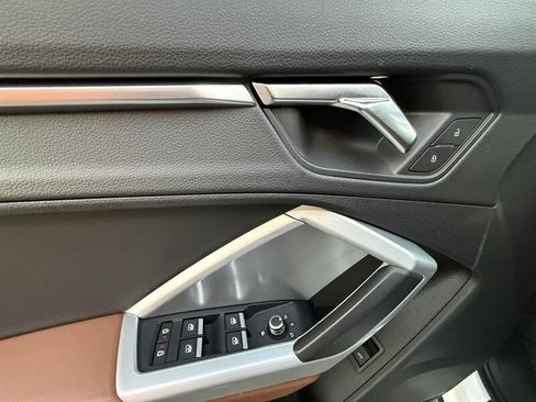 Used 2019 Audi Q3 2.0T Premium Plus w/ Premium Plus Package image 21