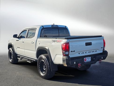 Used 2019 Toyota Tacoma TRD Off-Road image 4