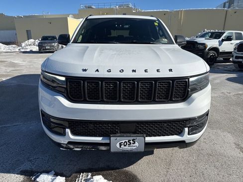 Used 2023 Jeep Wagoneer Series II image 8