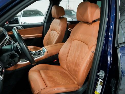 Used 2023 BMW X5 M50i w/ Executive Package image 10