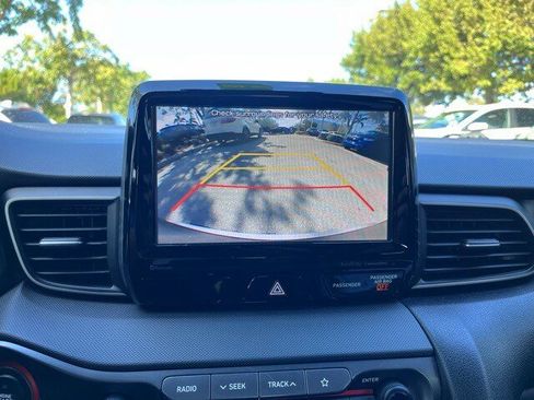 Used 2020 Hyundai Veloster 2.0 Premium image 8