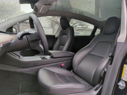 Used 2023 Tesla Model Y Long Range image 16