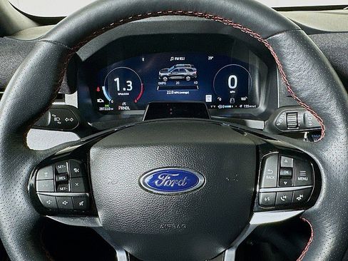 Used 2025 Ford Explorer ST-Line w/ ST-Line Street Pack image 12