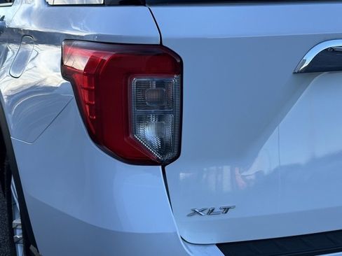 Used 2023 Ford Explorer XLT w/ Equipment Group 202A image 14
