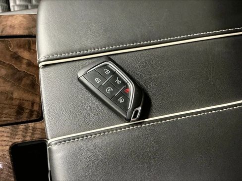 Used 2022 Cadillac Escalade Sport Platinum image 13