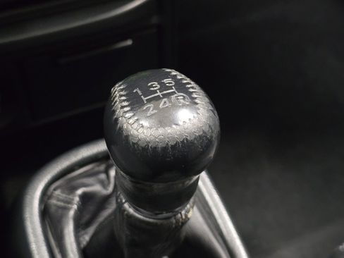 Used 2000 Toyota MR2 Base image 3