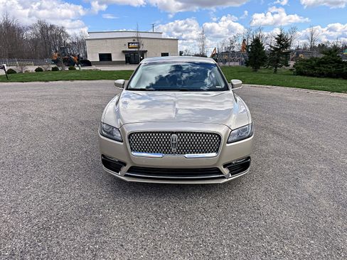 Used 2017 Lincoln Continental Reserve w/ Technology Package image 4