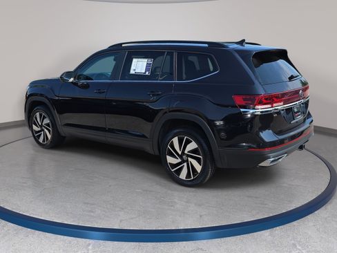 Used 2024 Volkswagen Atlas SE AWD/4WD image 7
