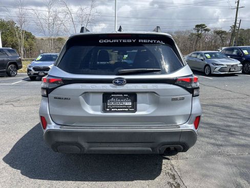 Used 2025 Subaru Forester Premium AWD/4WD image 4