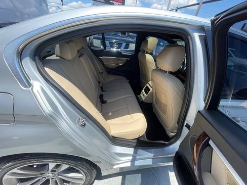 Used 2018 BMW 330i xDrive Sedan w/ Convenience Package AWD/4WD image 6