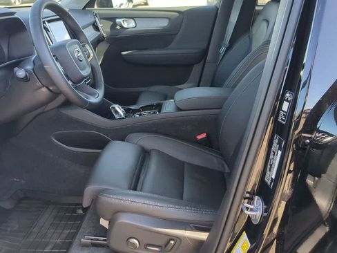 Certified 2026 Volvo XC40 B5 Plus w/ Protection Package Premier AWD/4WD image 15