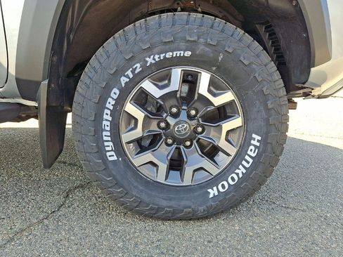 Used 2023 Toyota Tacoma TRD Off-Road image 33