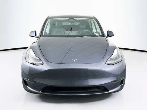 Used 2022 Tesla Model Y Performance image 2