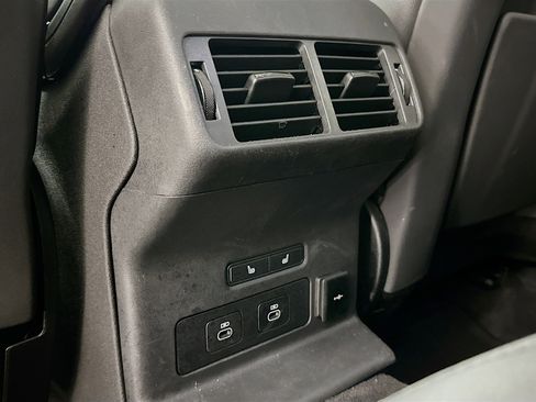 Used 2024 Land Rover Range Rover Velar S image 29