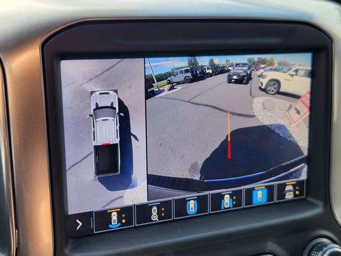 Used 2020 Chevrolet Silverado 2500 LTZ w/ LTZ Plus Package image 39