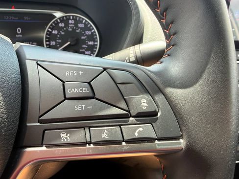 Used 2025 Nissan Sentra SV FWD image 17