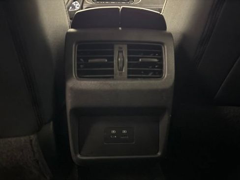 Used 2023 Nissan Rogue SV AWD/4WD image 22