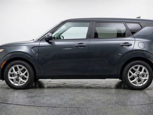 Used 2025 Kia Soul LX w/ LX Technology Package image 5