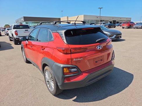 Used 2021 Hyundai Kona SEL FWD image 3
